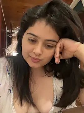 Stephania 18 online show from 09.14.25