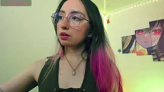 Julieta cott online show from 03.15.25