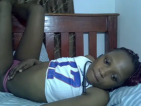 SpicyPetite online show from 02.17.26