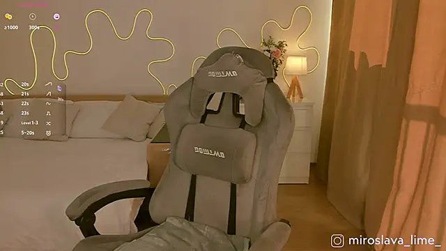 MiroslavaLime online show from 03.22.25