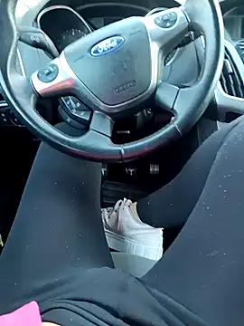 GatitaXD27 online show from 01.13.25