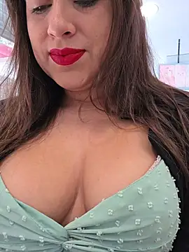 GatitaXD27 online show from 11.23.25