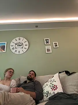 Curvyloveandhim online show from 07.06.26