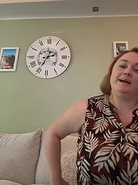 Curvyloveandhim online show from 07.09.26
