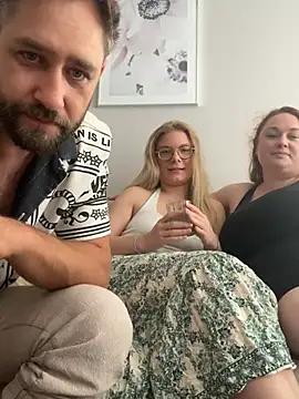 Curvyloveandhim online show from 07.30.26