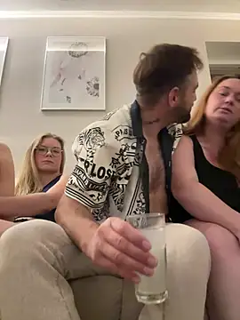 Curvyloveandhim online show from 08.07.26