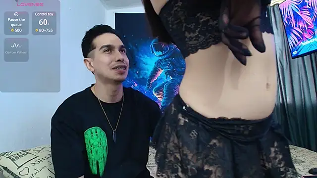 HotCouple 697 online show from 01.05.25