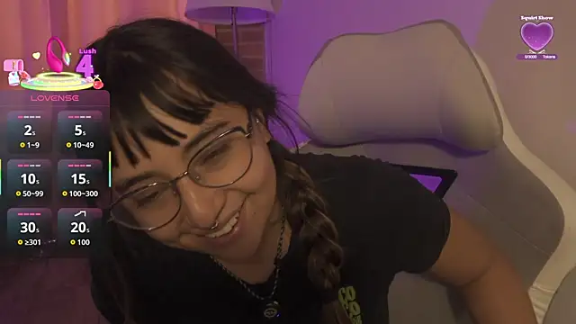 Snapshot of emitaa17228o chatting on 11.30.25 emitaa17228o online show from 11.30.25