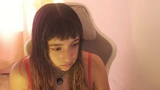 Snapshot of emitaa17228o chatting on 12.19.25 emitaa17228o online show from 12.19.25