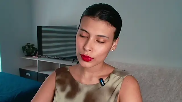 Snapshot of oxiris_1 chatting on 03.31.26 oxiris 1 online show from 03.31.26