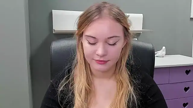 kitty valeria online show from 02.08.25