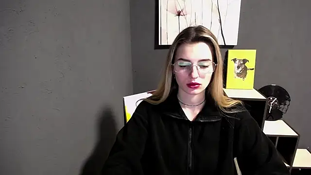 lady olivia  online show from 04.06.26
