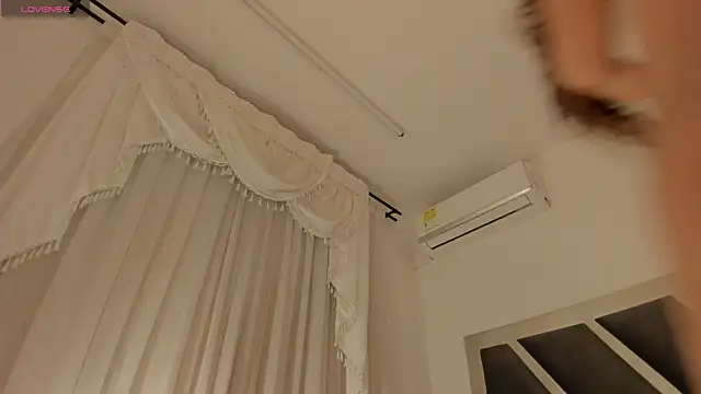 Samanntha Rose online show from 02.12.26