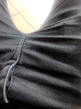 Snapshot of TornadoStorm35 chatting on 11.07.25 TornadoStorm35 online show from 11.07.25