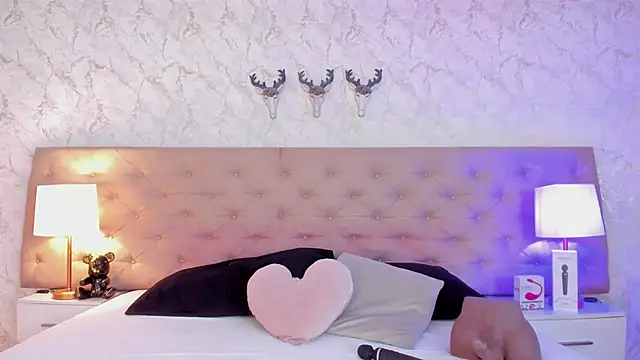 Snapshot of SofieReyes chatting on 03.14.25 SofieReyes online show from 03.14.25