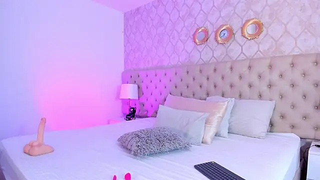 SofieReyes online show from 06.19.26