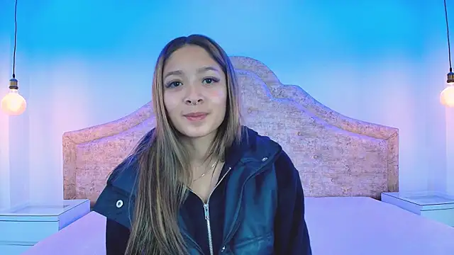 Victoria Adams14 online show from 02.22.25