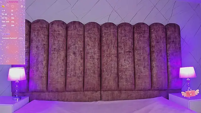 Victoria Adams14 online show from 03.13.25