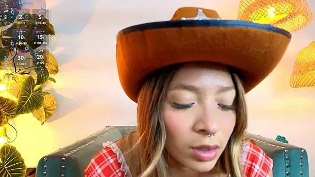 Victoria Adams14 online show from 02.16.26