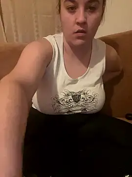 Snapshot of yzabell18 chatting on 01.08.26 yzabell18 online show from 01.08.26