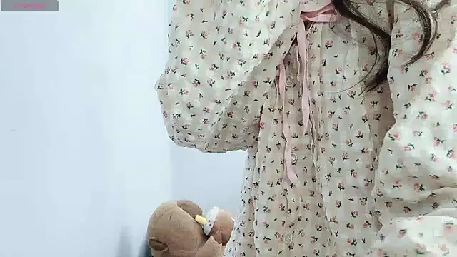 Snapshot of tanhxiu chatting on 12.28.24 tanhxiu online show from 12.28.24