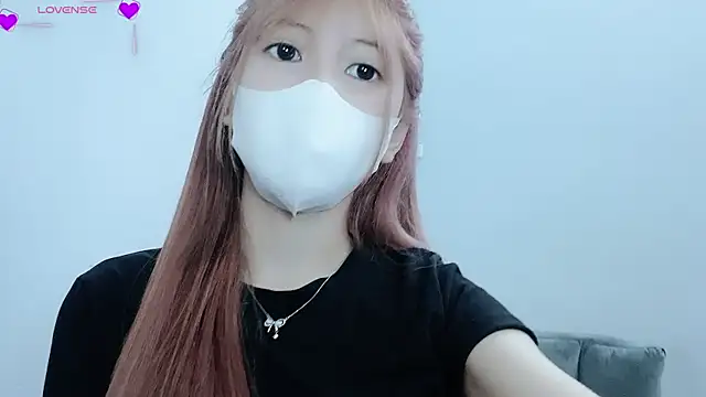 Snapshot of tanhxiu chatting on 02.14.25 tanhxiu online show from 02.14.25