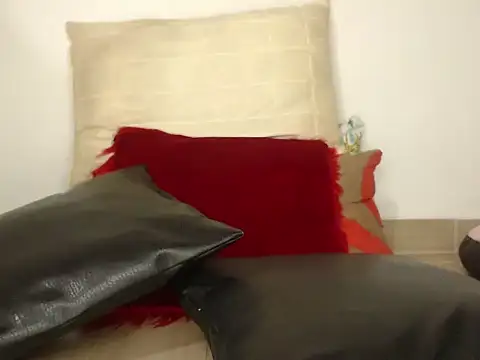 staylor29 online show from 11.22.25