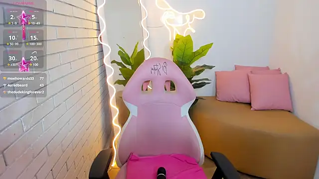 Snapshot of Chiara_tay chatting on 02.03.25 Chiara tay online show from 02.03.25