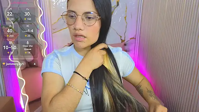 Chiara tay online show from 04.30.26