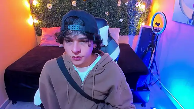 Luke Howland online show from 01.10.25