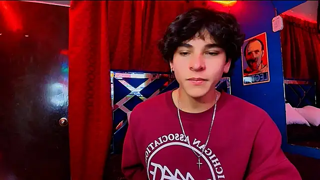 Snapshot of Luke_Howland chatting on 01.10.26 Luke Howland online show from 01.10.26