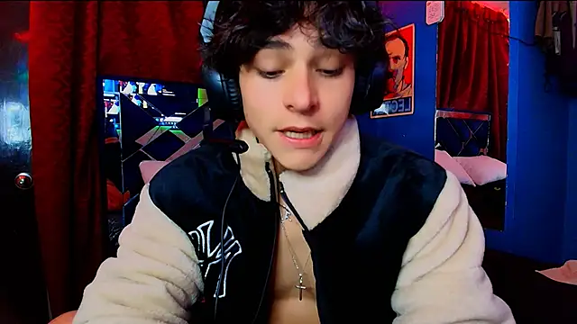 Snapshot of Luke_Howland chatting on 01.11.26 Luke Howland online show from 01.11.26