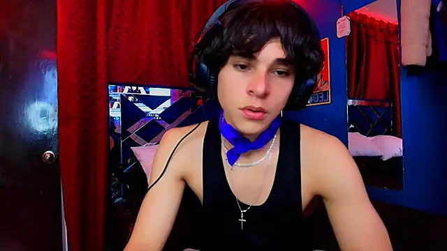 Snapshot of Luke_Howland chatting on 01.15.26 Luke Howland online show from 01.15.26