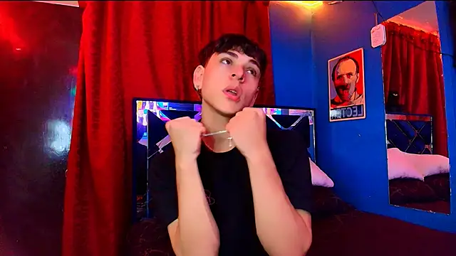 Snapshot of Luke_Howland chatting on 02.10.26 Luke Howland online show from 02.10.26