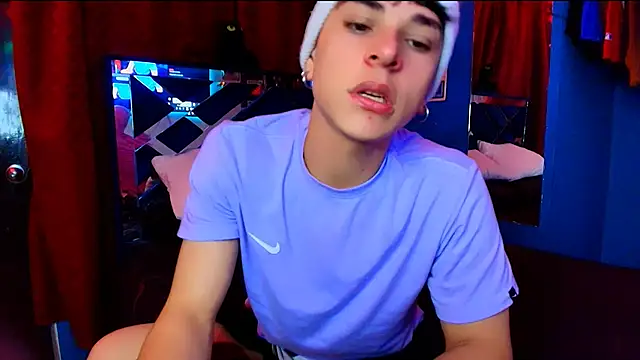 Snapshot of Luke_Howland chatting on 02.11.26 Luke Howland online show from 02.11.26