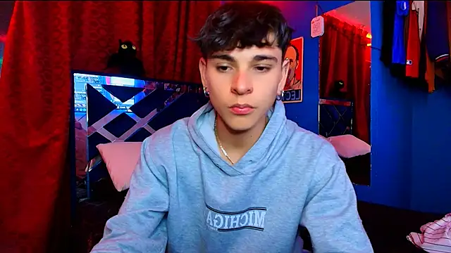 Snapshot of Luke_Howland chatting on 02.18.26 Luke Howland online show from 02.18.26