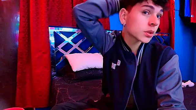 Snapshot of Luke_Howland chatting on 02.19.26 Luke Howland online show from 02.19.26