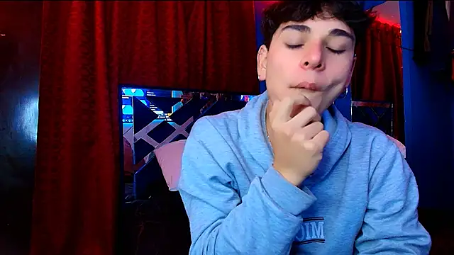 Snapshot of Luke_Howland chatting on 02.24.26 Luke Howland online show from 02.24.26