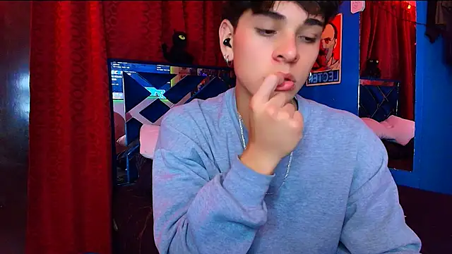 Snapshot of Luke_Howland chatting on 03.08.26 Luke Howland online show from 03.08.26