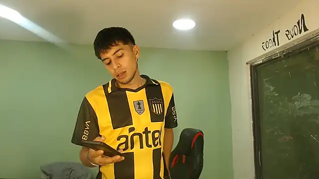 Snapshot of danielitopapuu chatting on 01.08.26 danielitopapuu online show from 01.08.26