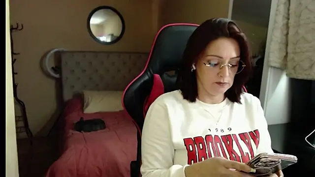 Carol Scottt online show from 09.18.25