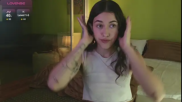 Snapshot of sadetuiningaa chatting on 09.23.25 sadetuiningaa online show from 09.23.25