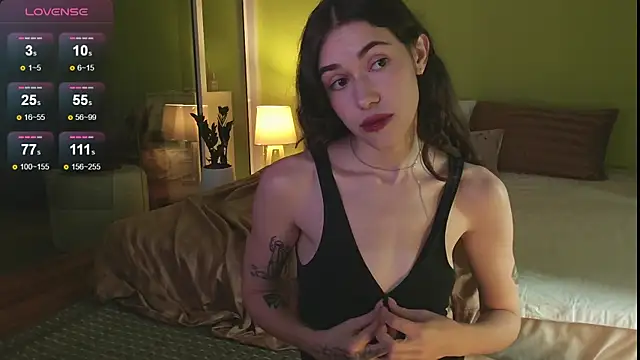 Snapshot of sadetuiningaa chatting on 10.03.25 sadetuiningaa online show from 10.03.25