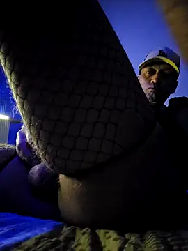 Snapshot of McdyllanXX chatting on 02.22.25 McdyllanXX online show from 02.22.25