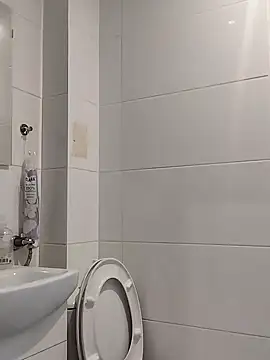 Snapshot of McdyllanXX chatting on 02.24.26 McdyllanXX online show from 02.24.26