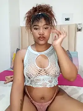 Snapshot of charmainexxx chatting on 11.27.25 charmainexxx online show from 11.27.25