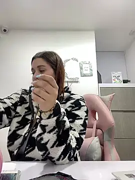 SophiaLaurens online show from 02.27.25