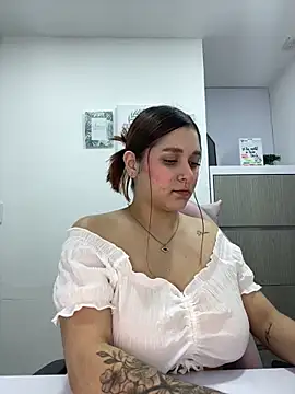 SophiaLaurens online show from 02.28.25