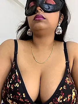 Snapshot of Lovley_Eesha chatting on 04.14.26 Lovley Eesha online show from 04.14.26