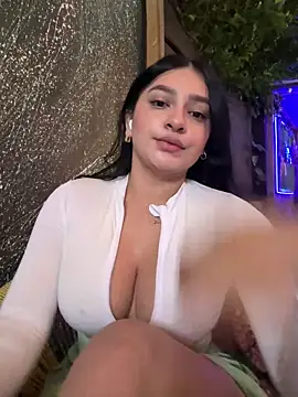 Snapshot of sarasoto_1 chatting on 03.23.25 sarasoto 1 online show from 03.23.25